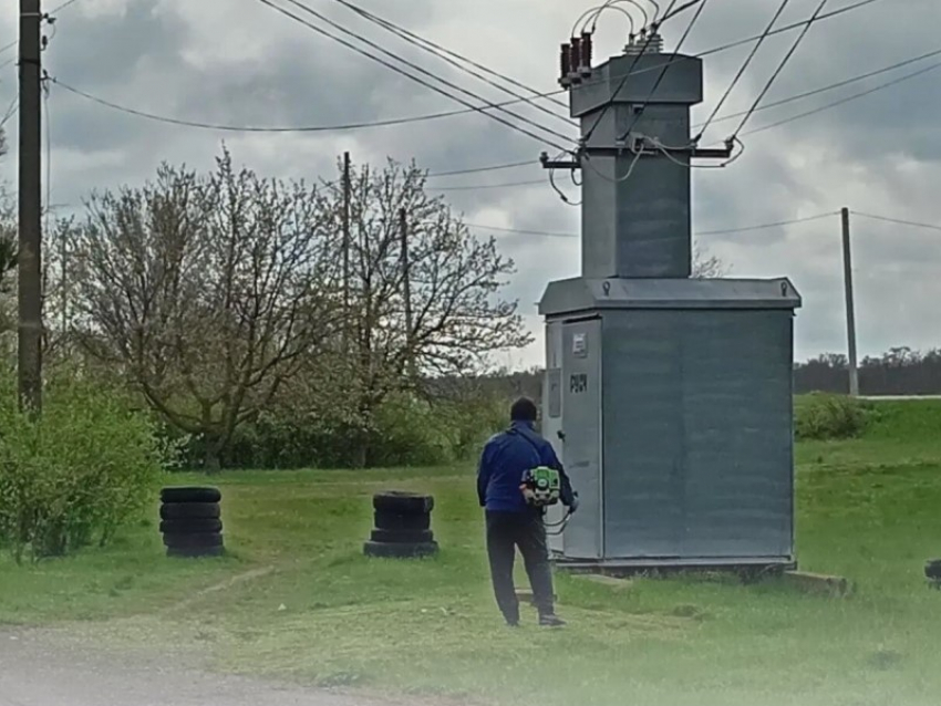 В Морозовском районе стартовал масштабный покос травы