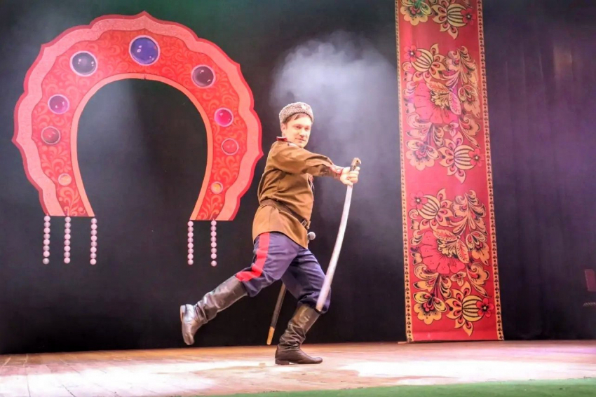 Сотни зрителей пришли на концерт ансамбля «Славница»