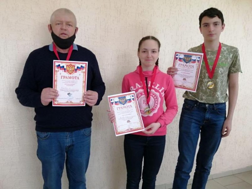 Победителем районных соревнований по шахматам стала команда Морозовского городского поселения