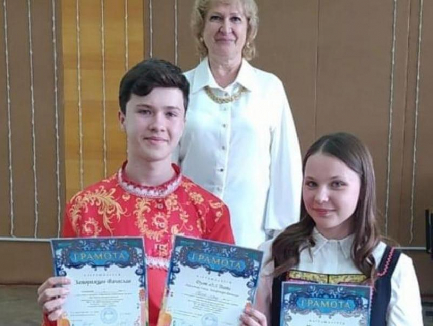 Дуэт «ОSTEAM» морозовской ДШИ завоевал Гран-при эстрадно-джазового конкурса в Белой Калитве