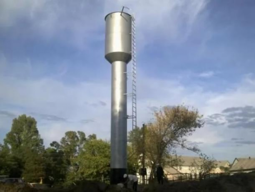 Новые водонапорные башни установят в Морозовском районе в 2018 году