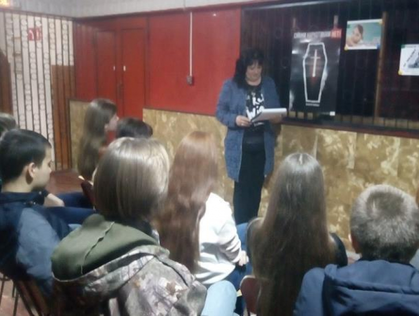 Проблему наркомании обсудили на вечере вопросов и ответов в доме культуры хутора Вербочки