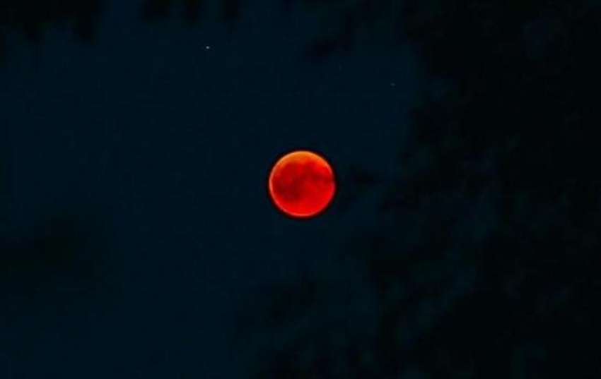 «Кровавую Луну» морозовчане смогут увидеть в ночь с 28 на 29 октября