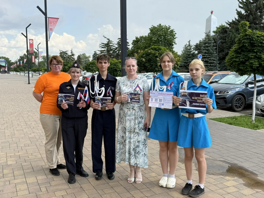 «Каждая четвёртая смерть на дороге»: в Морозовском районе школьники обратились к водителям