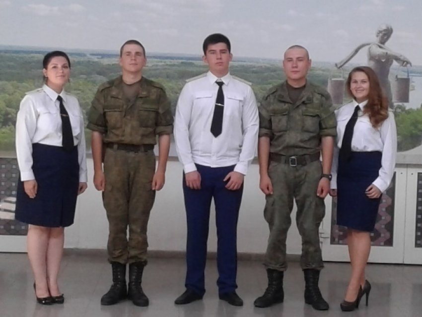 Выступления с Урока мужества в Доме офицеров Морозовска попали на видео