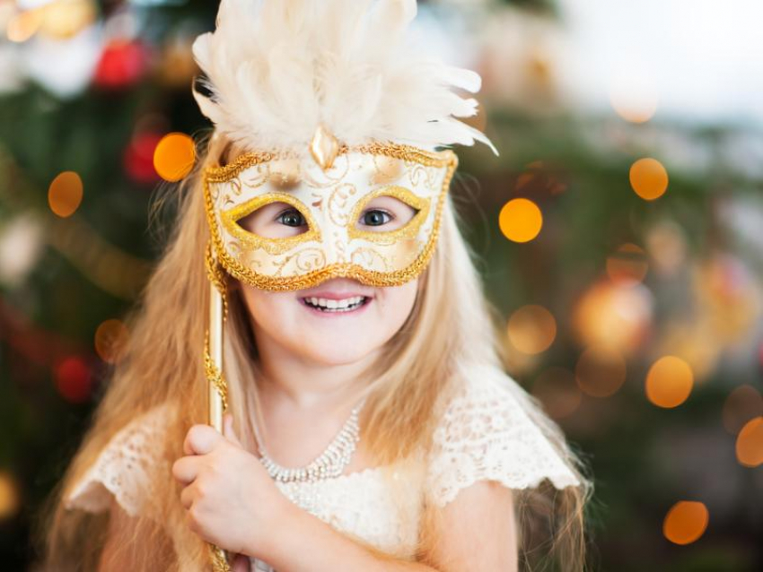 Как выбрать безопасный новогодний костюм ребенку посоветовали специалисты регионального Управления Роспотребнадзора 