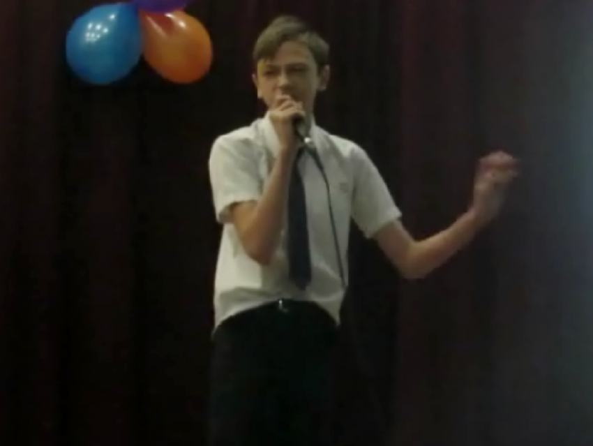 Появилось видео выступлений школьников Морозовска на концерте для победителей конкурса «Учитель года"