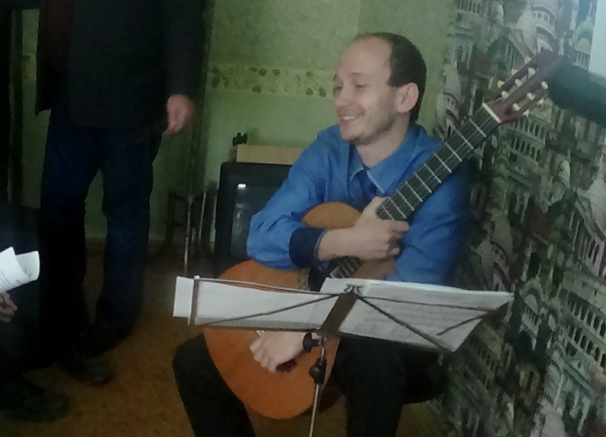 В Школе Искусств Морозовского района  провели музыкальную гостиную «Бардовская песня»