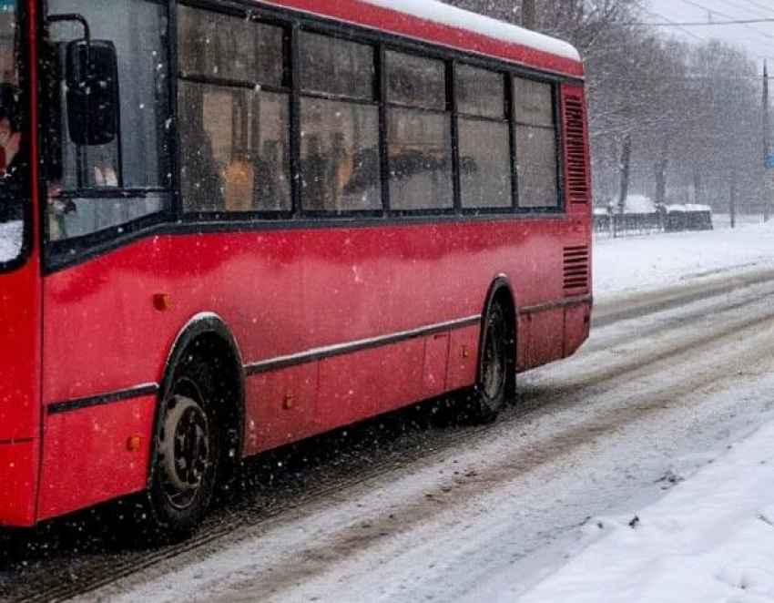 Проезд подорожал: сельские маршруты Морозовского района прибавили в цене
