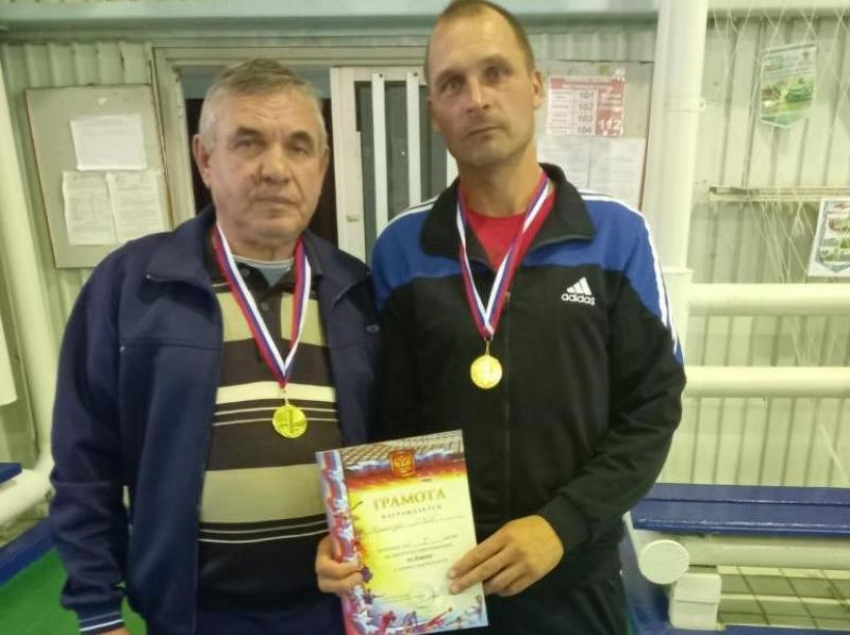 Команда СКА одержала победу на городских соревнованиях по домино в Морозовске