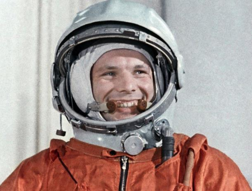 Человек в космосе: 12 апреля Морозовск вместе со всем миром отмечает День авиации и космонавтики