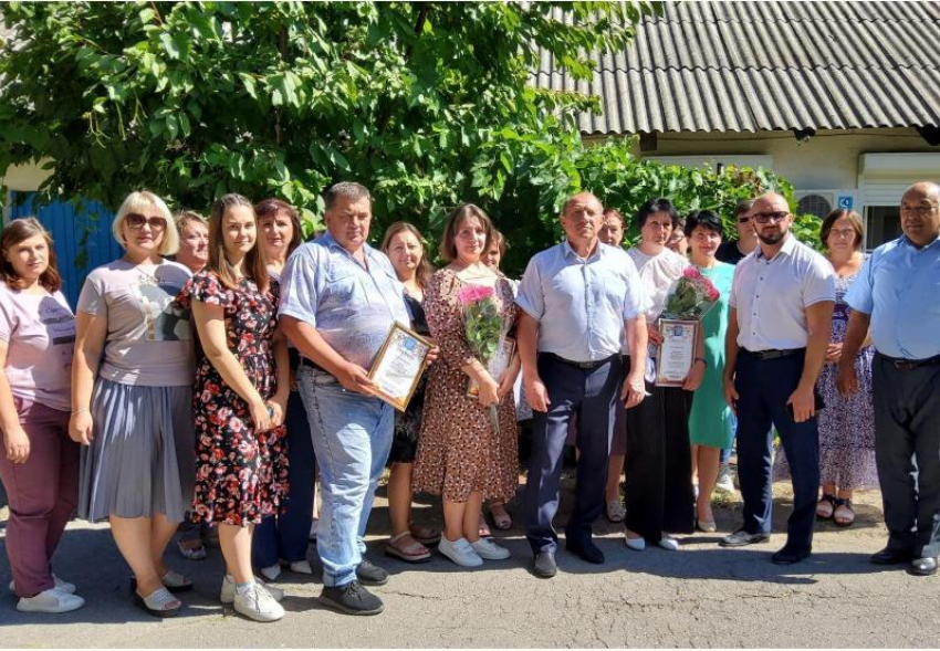 За многолетний добросовестный труд ветеринаров Морозовского района отметили почетными грамотами