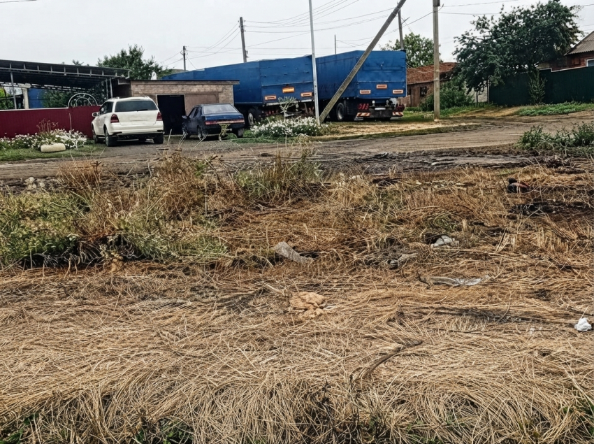 Переулок Загородный расчистили после жалоб морозовчан