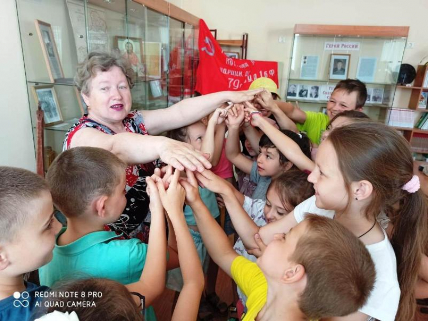 Чем занимаются дети в пришкольных лагерях Морозовского района