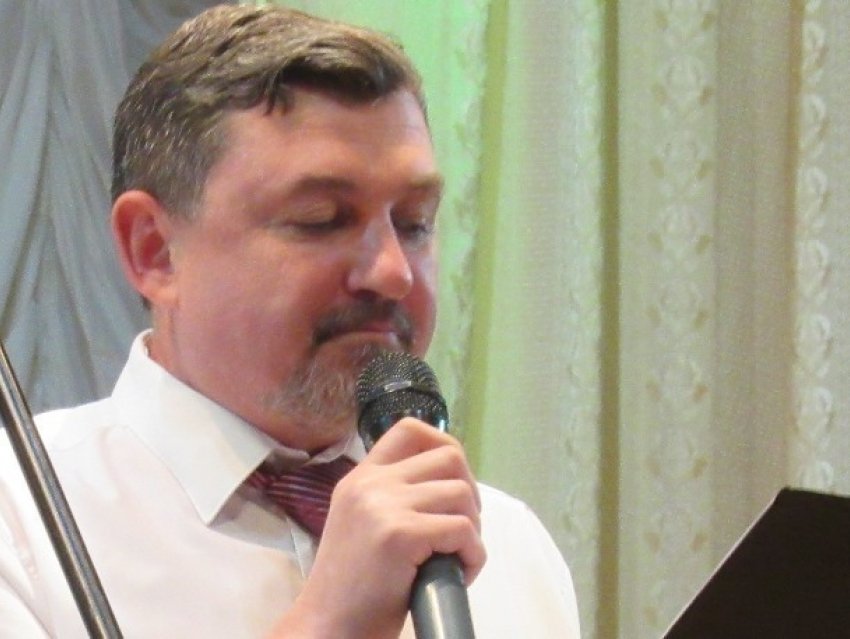 Директору Дома культуры Морозовска вынесли представление за нарушение трудового законодательства