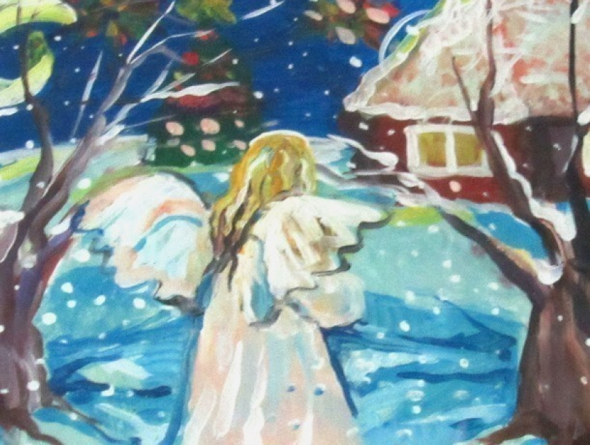 Ангел на снегу стал самой неожиданной картиной детской зимней выставки в Морозовске 