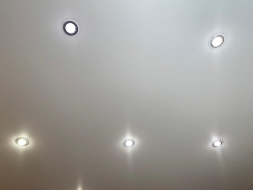 На несколько часов четыре улицы Морозовска частично будут отключены от электричества