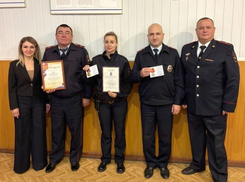 В Морозовском районе чествовали сотрудников полиции в День профессионального праздника