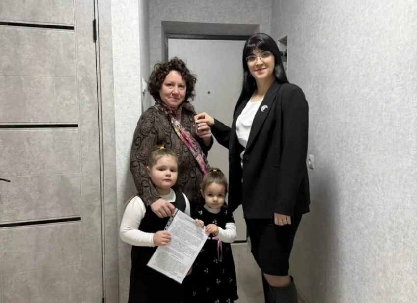 Морозовск передаёт квартиры нуждающимся 