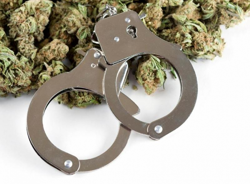 Транспортные полицейские изъяли 200 граммов марихуаны у 35-летнего морозовчанина