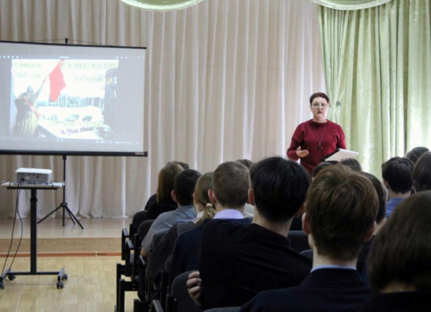 Морозовск чтит героев Сталинградской битвы