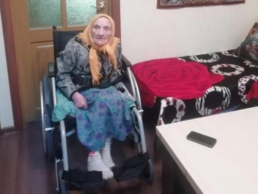 Ветеран войны из Морозовска отметила новоселье в трехкомнатной квартире