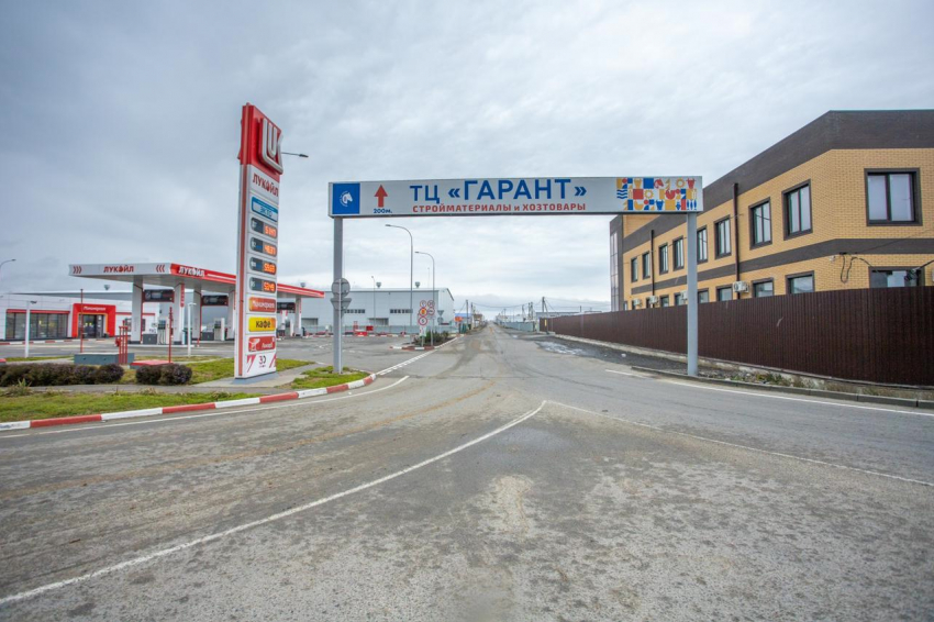 Рынок с кафе и просторной парковкой открылся в Ростовской области