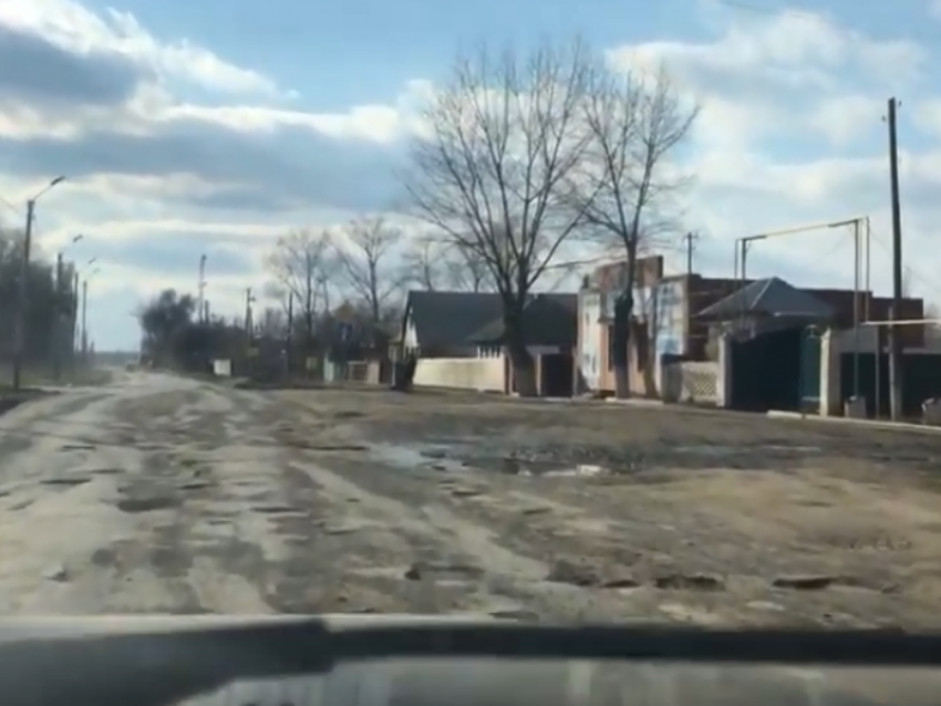 "Убитые» центральные улицы города морозовчане сняли на видео