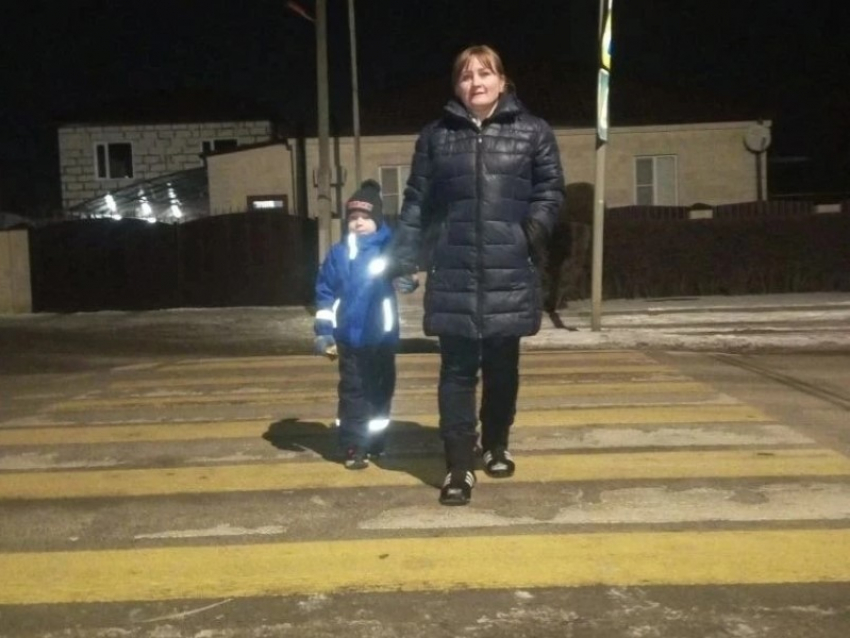 Морозовский район «засветился» ради детской безопасности