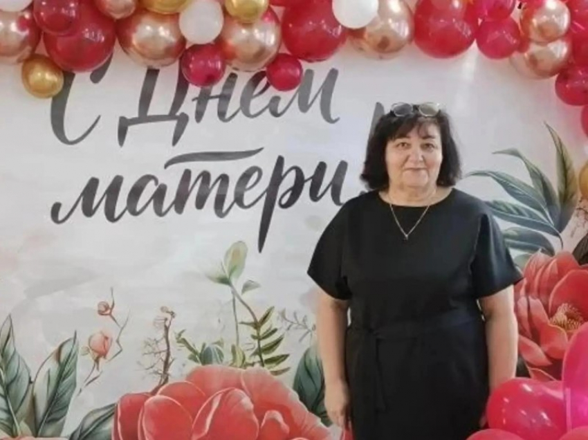 37 лет в одной школе: Любовь Савилова передает пост директора
