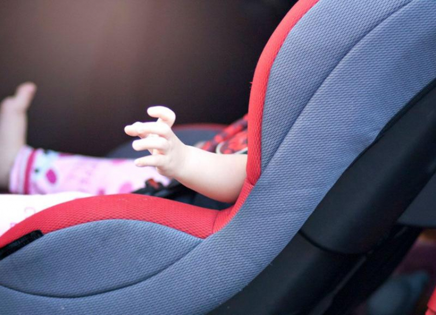 Запомните эти 7 правил безопасной поездки с ребёнком в автомобиле
