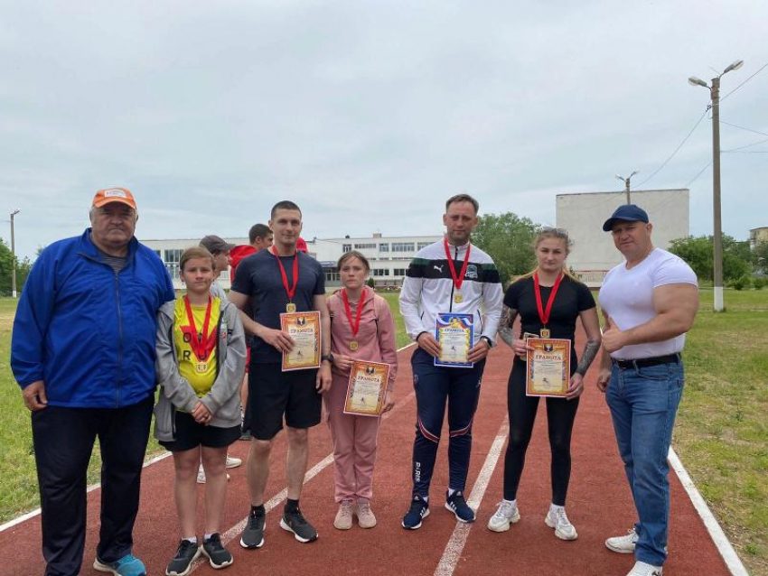 Спортсмены Морозовского городского поселения стали лучшими на районных соревнованиях по легкой атлетике