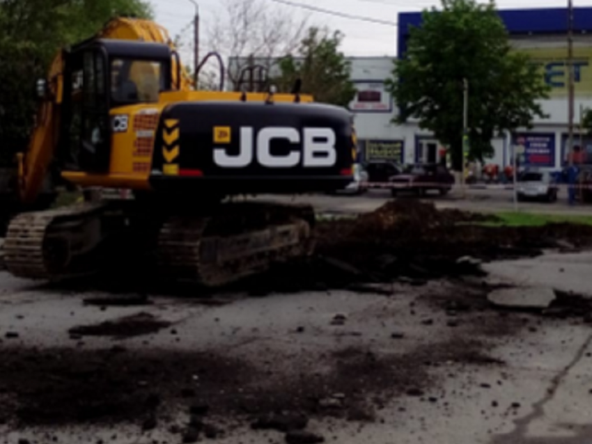 Работы по благоустройству центральной площади в Морозовске уже начались