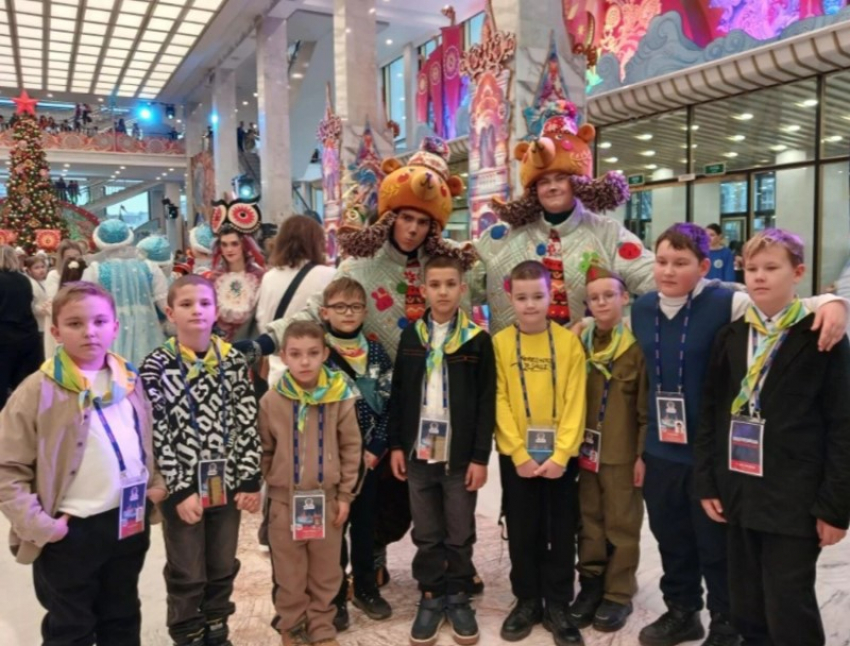 Участниками Кремлёвской ёлки стали дети из Морозовского района 