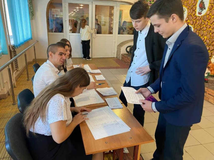 30 кандидатов на 18 мест: в Морозовском районе прошли выборы в Молодежный парламент