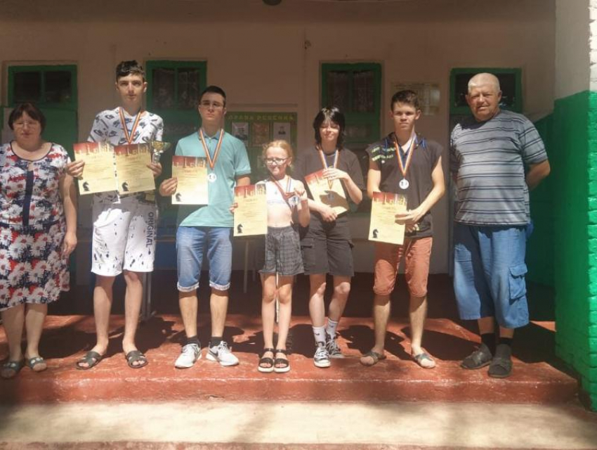 Команда Морозовского района заняла второе место в X первенстве Ростовской области по шахматам в слободе Александровка