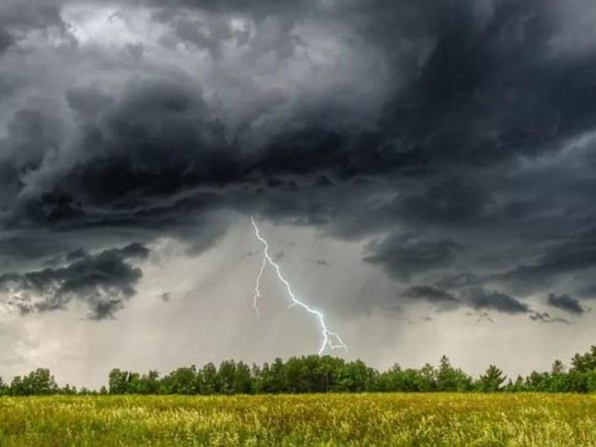 Экстренное предупреждение: ливни с грозой и градом ожидаются местами по Ростовской области 29 и 30 мая