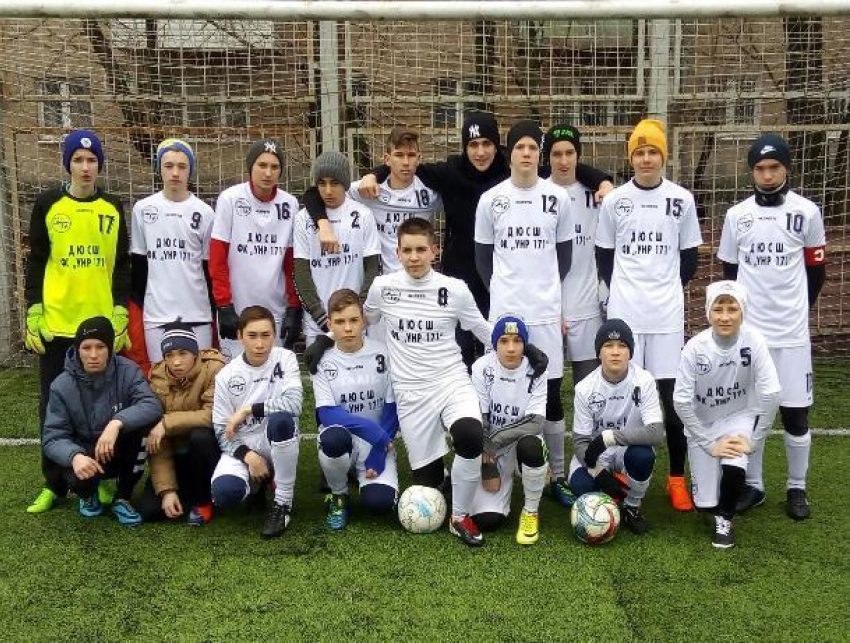 Команда ДЮСШ «УНР-171» из Морозовска открыла для себя сезон большого футбола