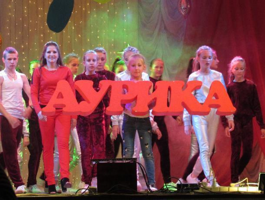 Благотворительный концерт «Танцуй добро» собрал в Морозовске полный зал