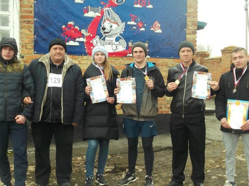 Морозовчане стали победителями областного легкоатлетического пробега в станице Тацинской