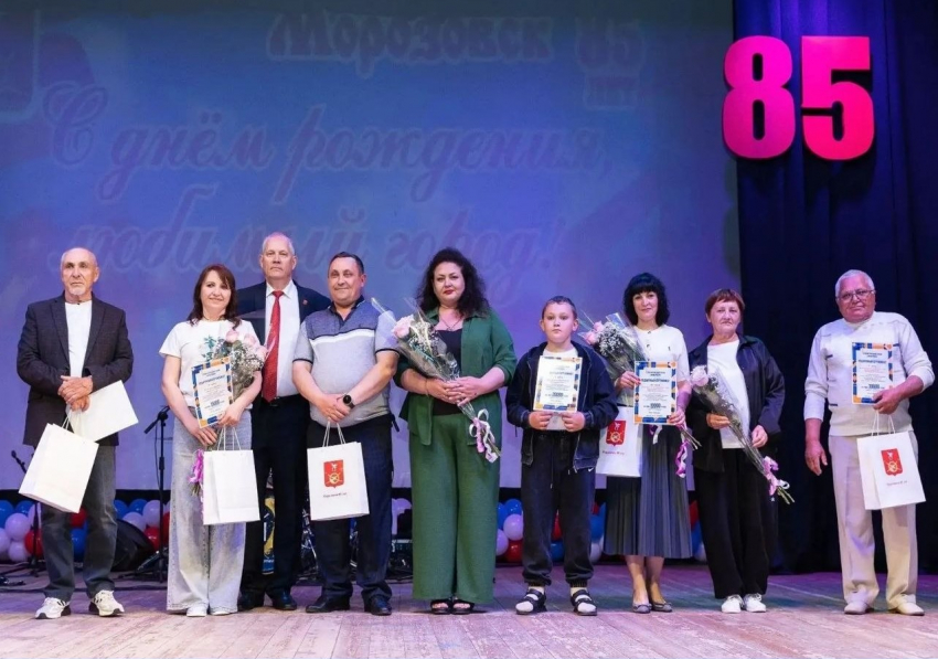 Цветущий Морозовск: названы лучшие дворы города в юбилейный год
