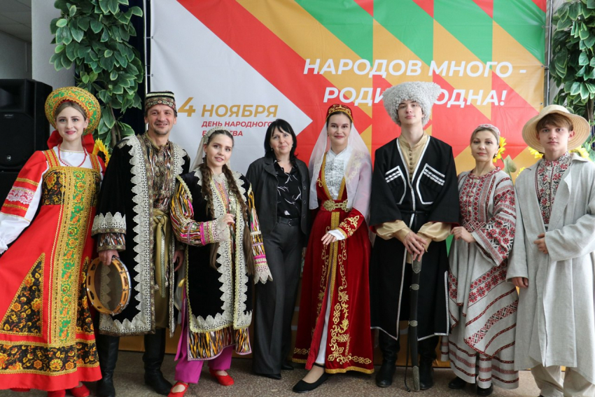 Фестиваль «Вместе мы — Россия» объединил жителей Морозовского района