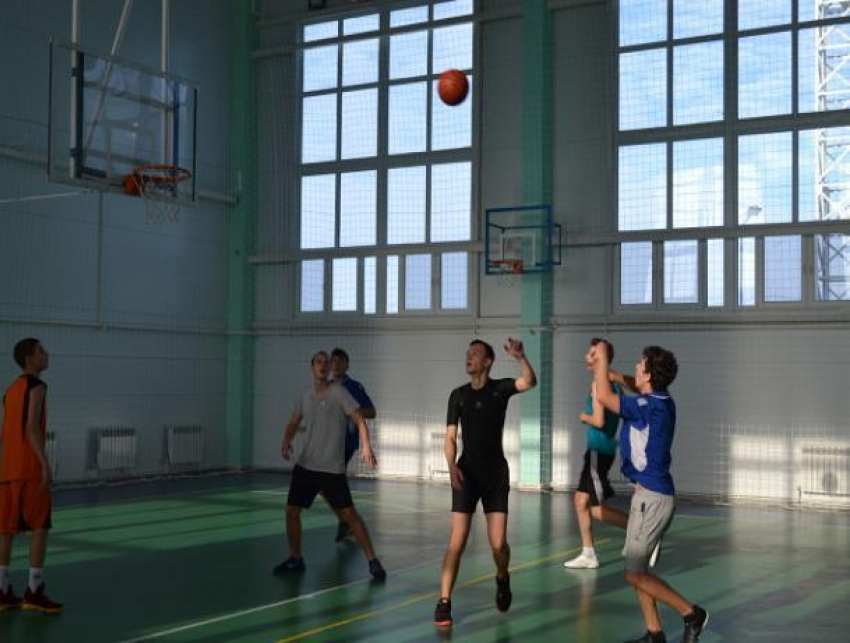 Обладателем Кубка Морозовского района по баскетболу стала команда спортсменов  «ДЮСШ»