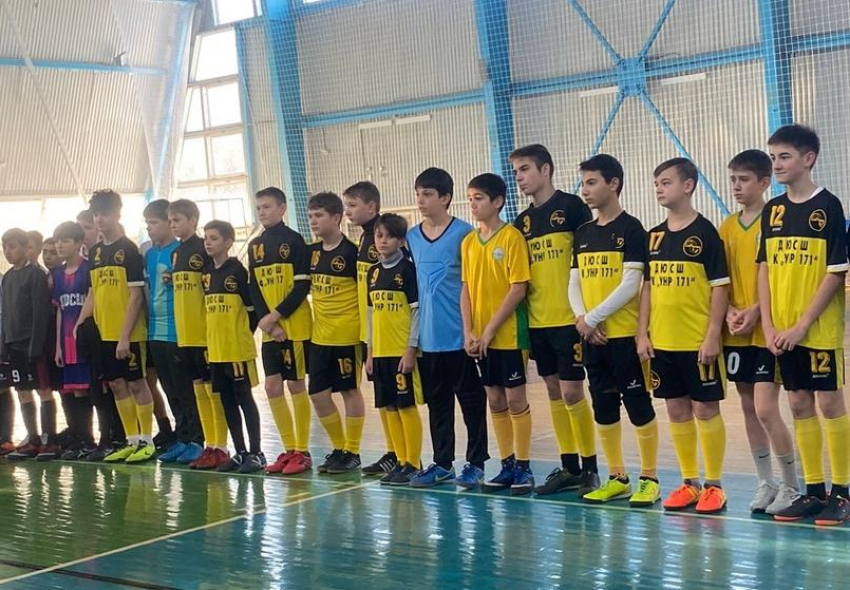 Проиграли, но получили хороший соревновательный опыт: Футболисты из Морозовска приняли участие в цимлянском областном турнире 
