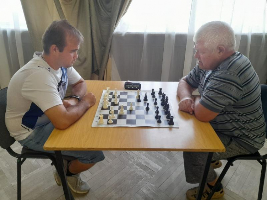 Морозовские шахматисты приняли участие в турнире, посвященном Дню физкультурника в Цимлянске