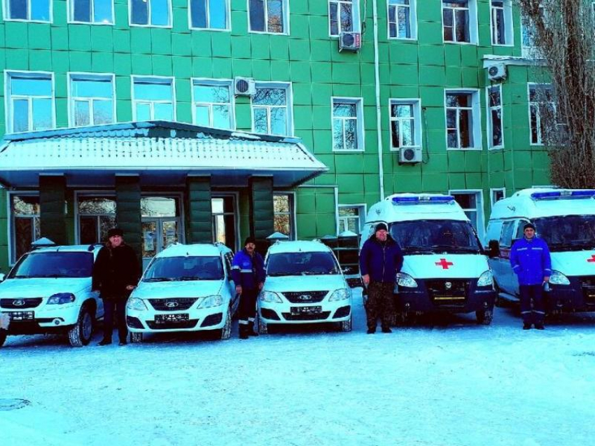 Автопарк Центральной больницы Морозовского района пополнился пятью новенькими авто