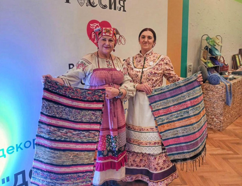 Жители Морозовского района приняли участие в выставке-форуме «Россия»