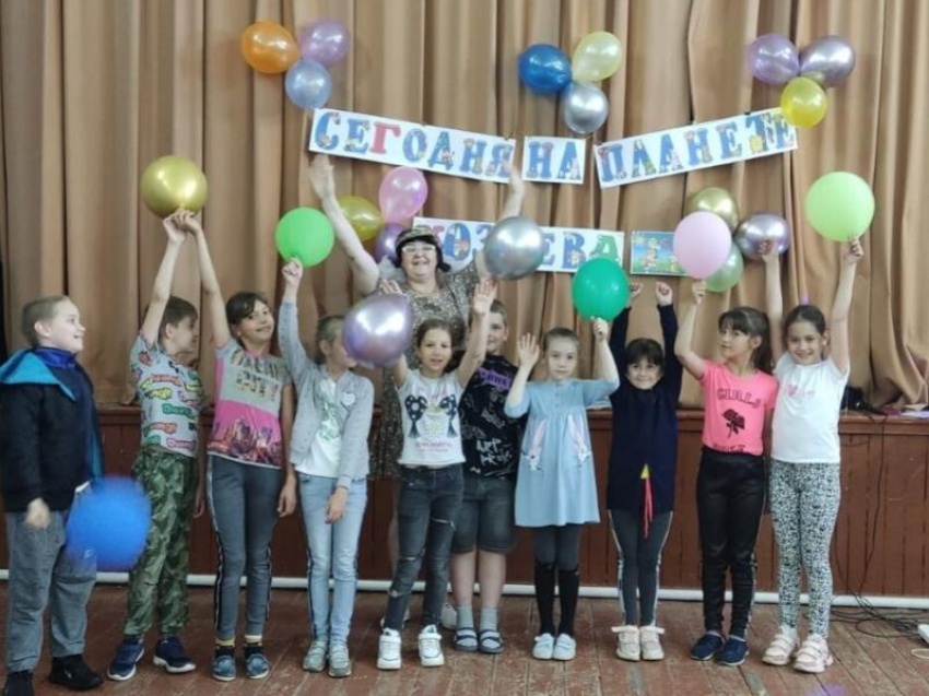 Юных жителей хутора Вишневка поздравили с Днем защиты детей