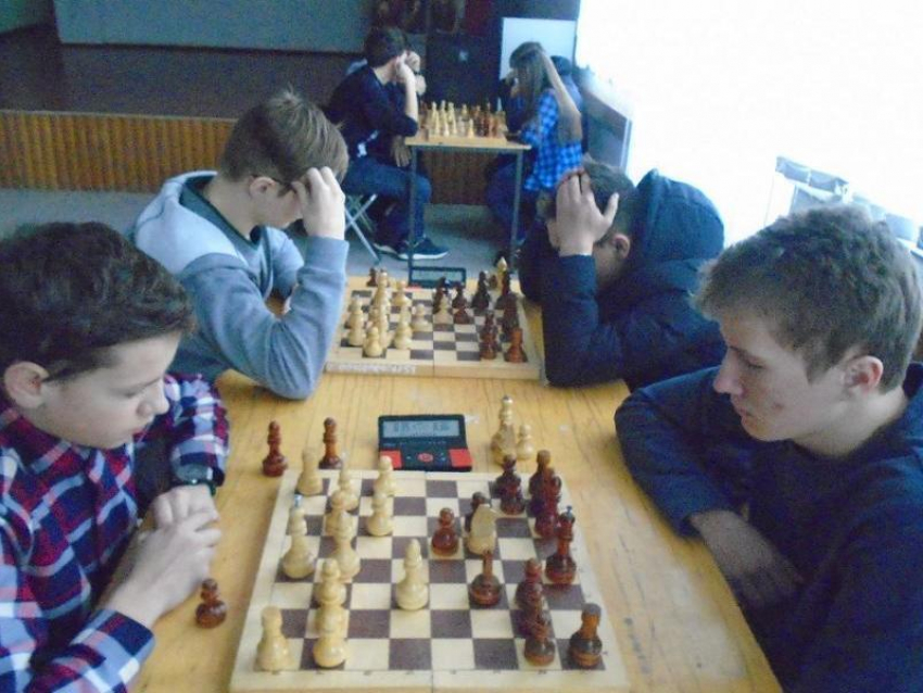 Новый год и новые победы: шахматисты Морозовска снова порадовали блестящей игрой