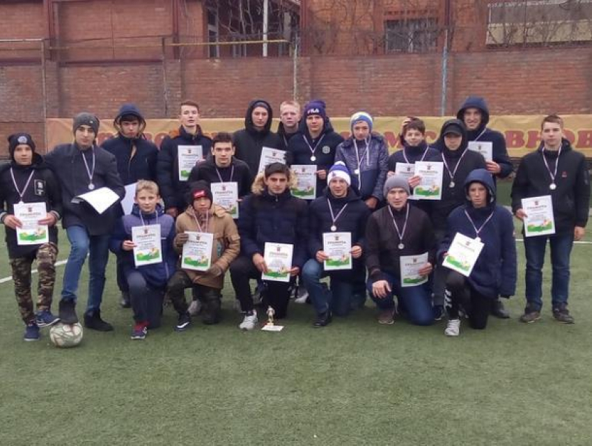 Футболисты из Морозовска завоевали в Волгодонске «серебро"